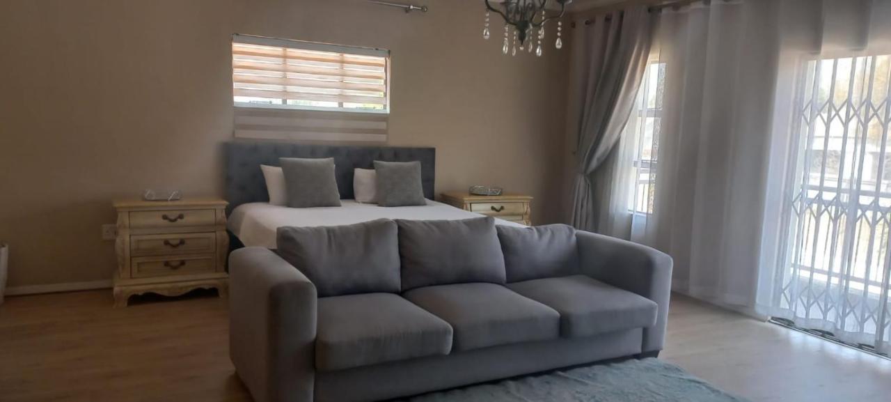 Entire 4 Bedroom House In Midrand, Johannesburg Randjesfontein Экстерьер фото