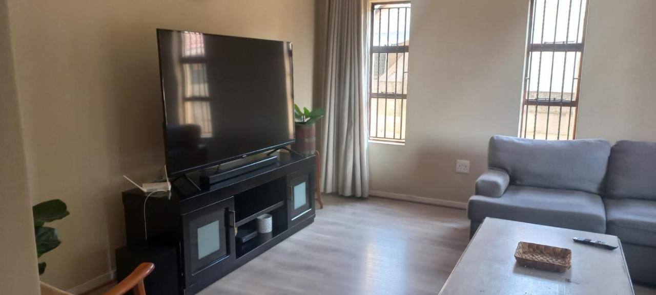 Entire 4 Bedroom House In Midrand, Johannesburg Randjesfontein Экстерьер фото