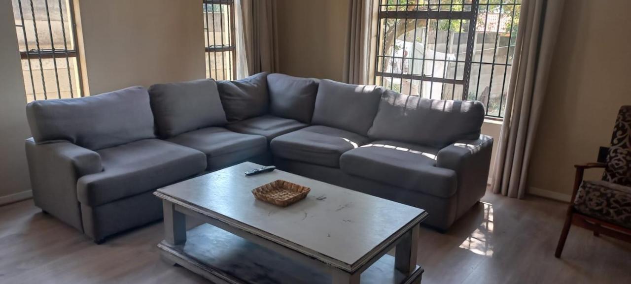 Entire 4 Bedroom House In Midrand, Johannesburg Randjesfontein Экстерьер фото