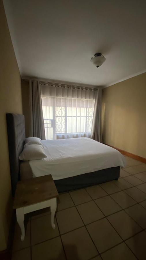 Entire 4 Bedroom House In Midrand, Johannesburg Randjesfontein Экстерьер фото
