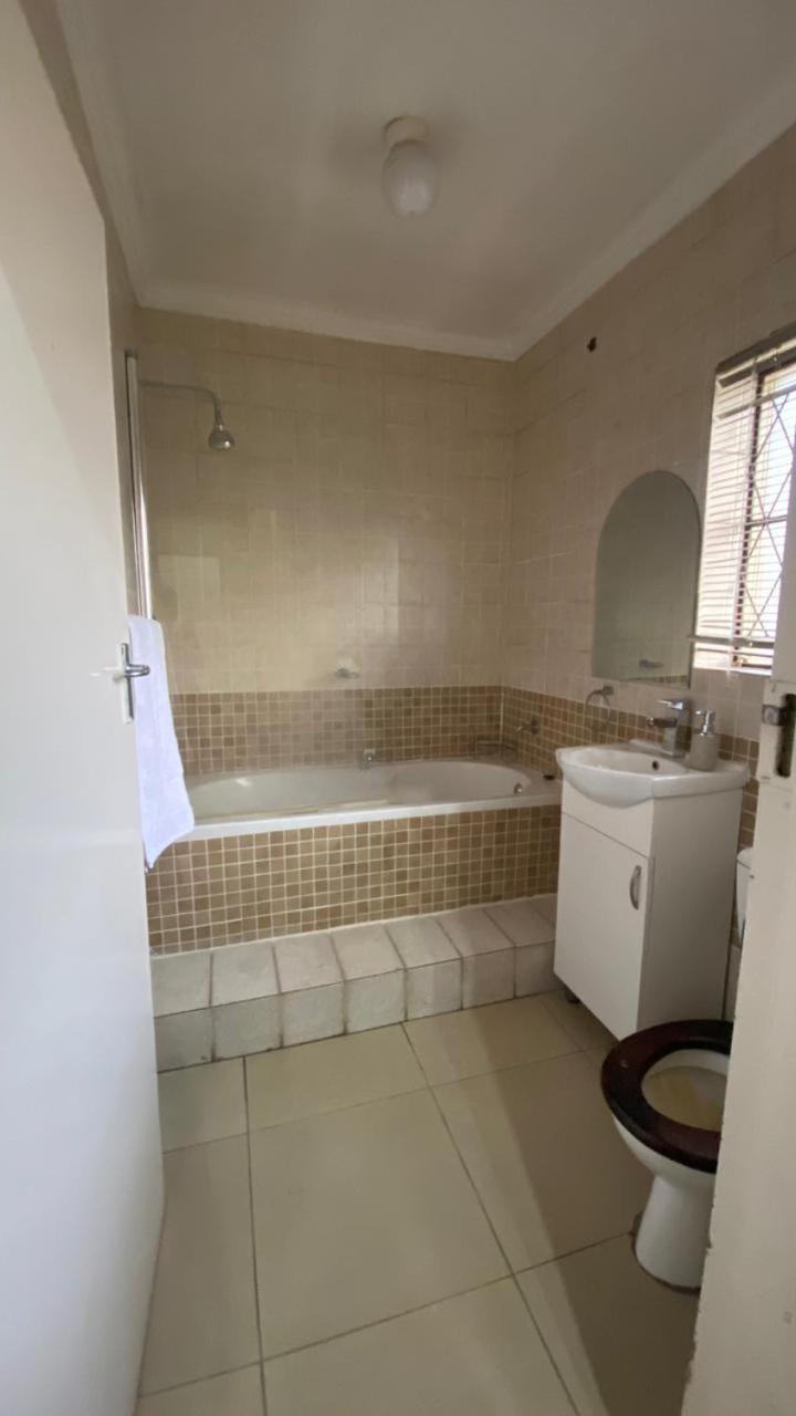 Entire 4 Bedroom House In Midrand, Johannesburg Randjesfontein Экстерьер фото